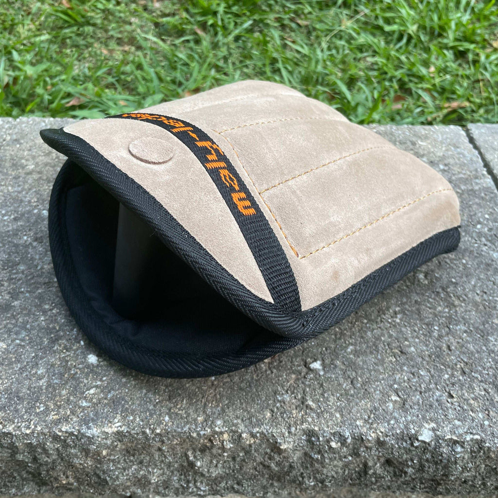 MALY Compact Bite Pillow, Leather with handle